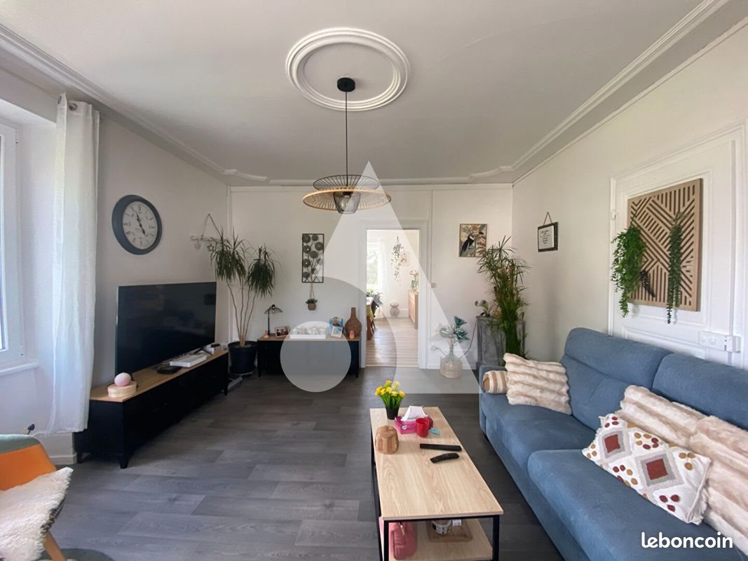 Appartement à louer, 92m², Vézelois