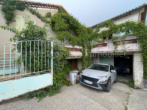 Maison 6 pièces 157 m² · à Caromb · 157 m² · 249 000 €