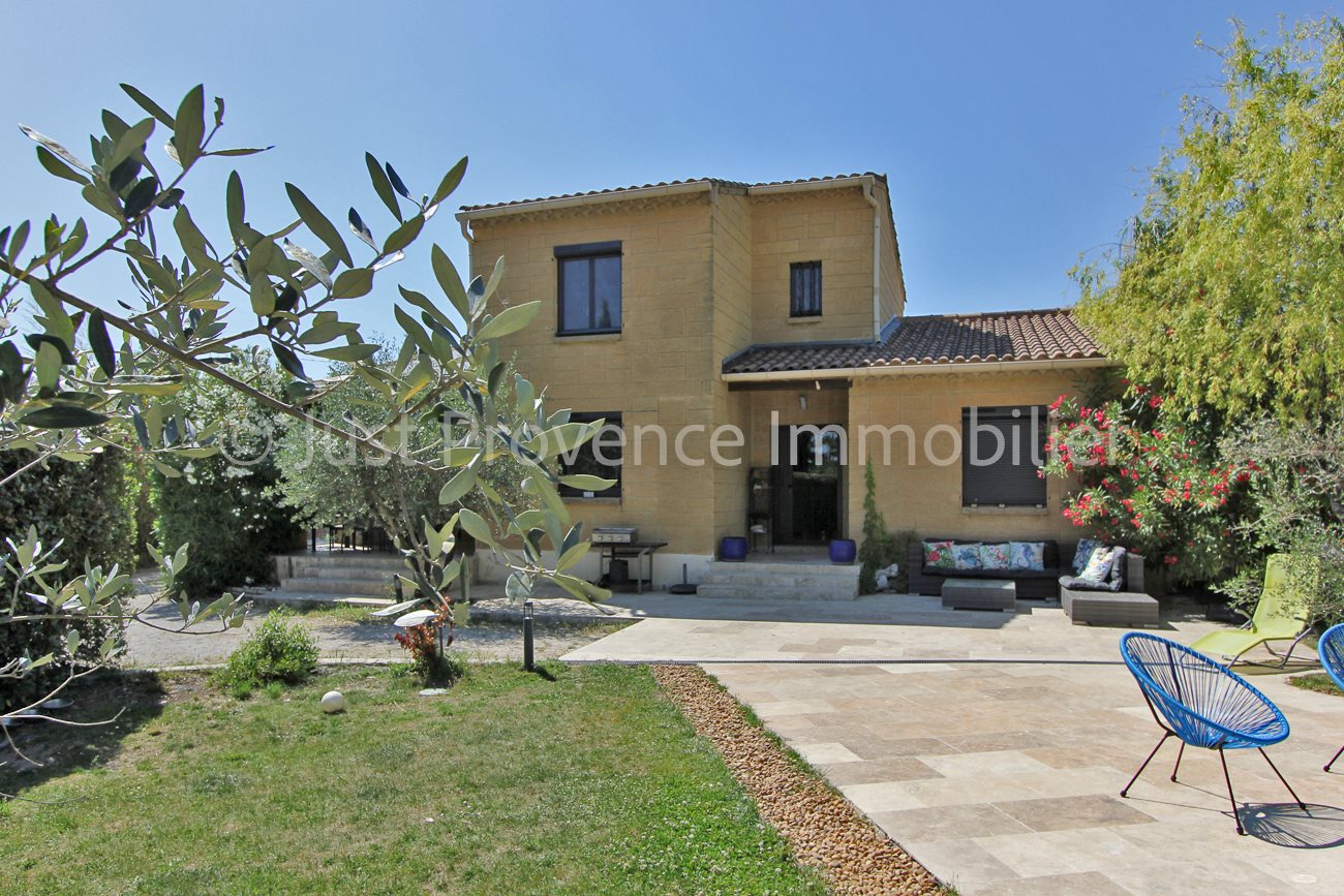 Maison à vendre, 166m², Caromb