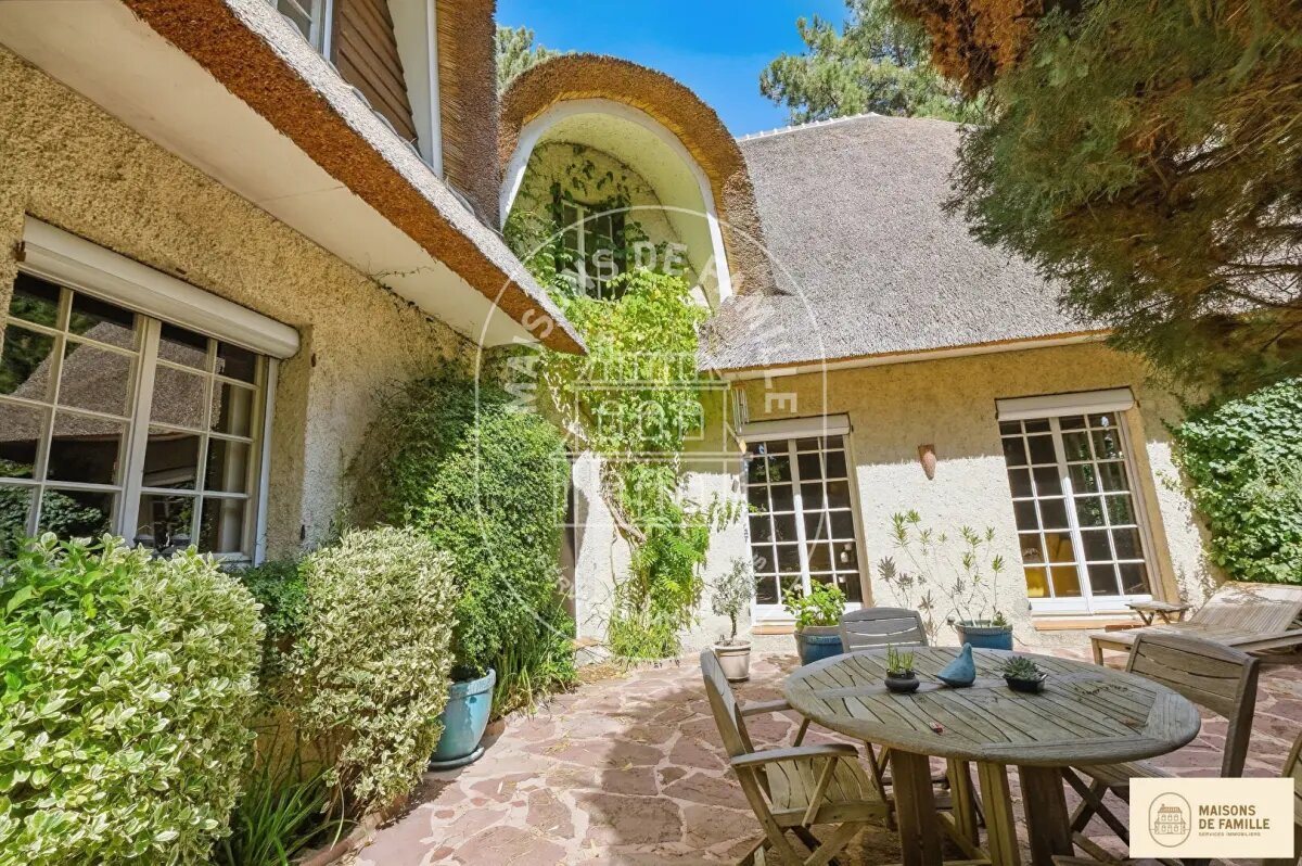 Maison à vendre, 275m², La Celle-Saint-Cloud