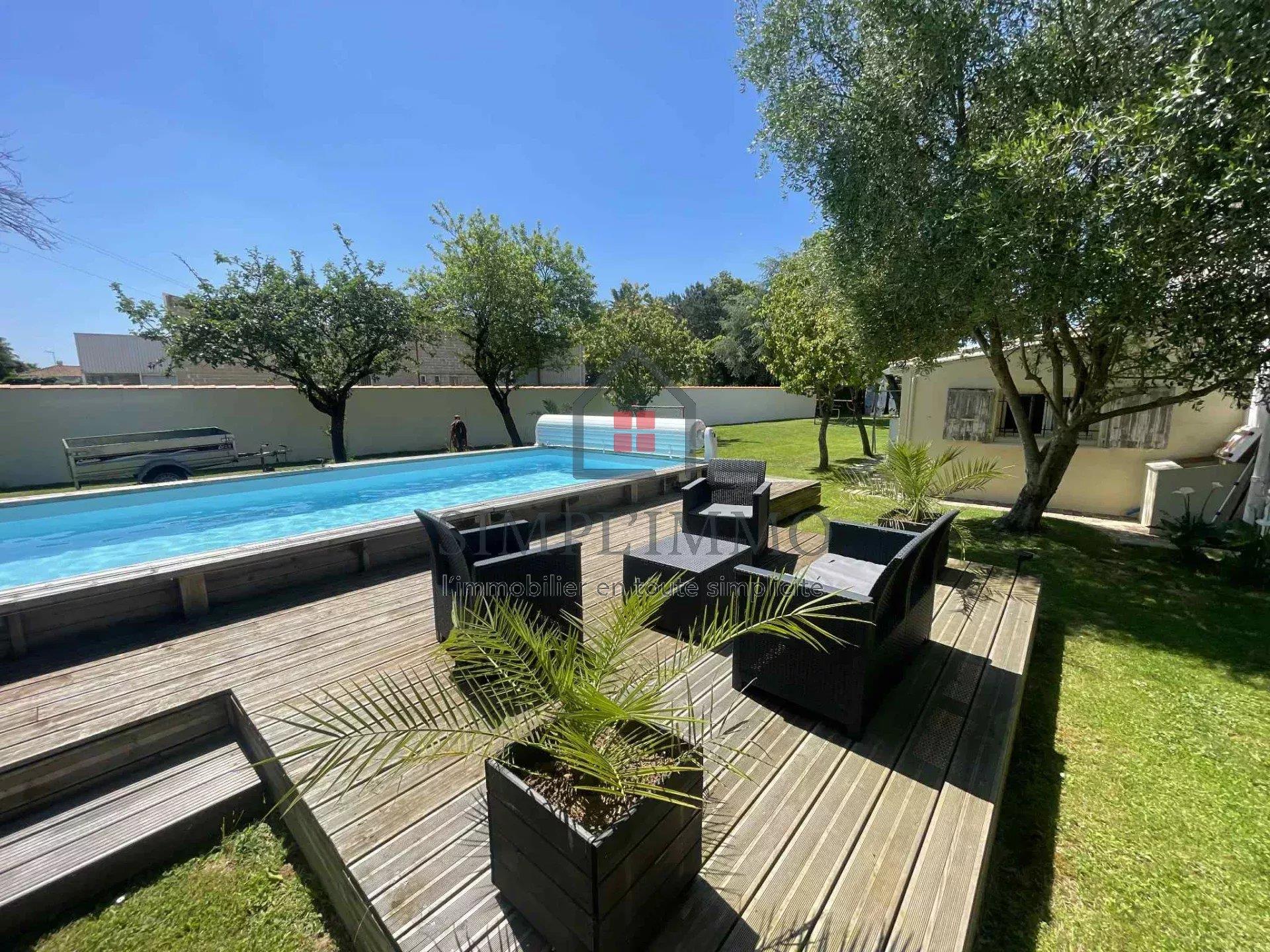 Maison à vendre, 163m², Échillais
