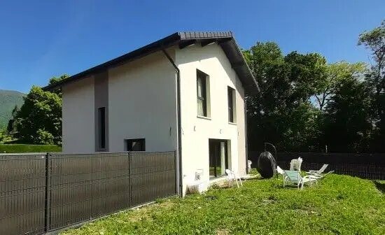 Maison à vendre, 167m², Saint-Genis-Pouilly