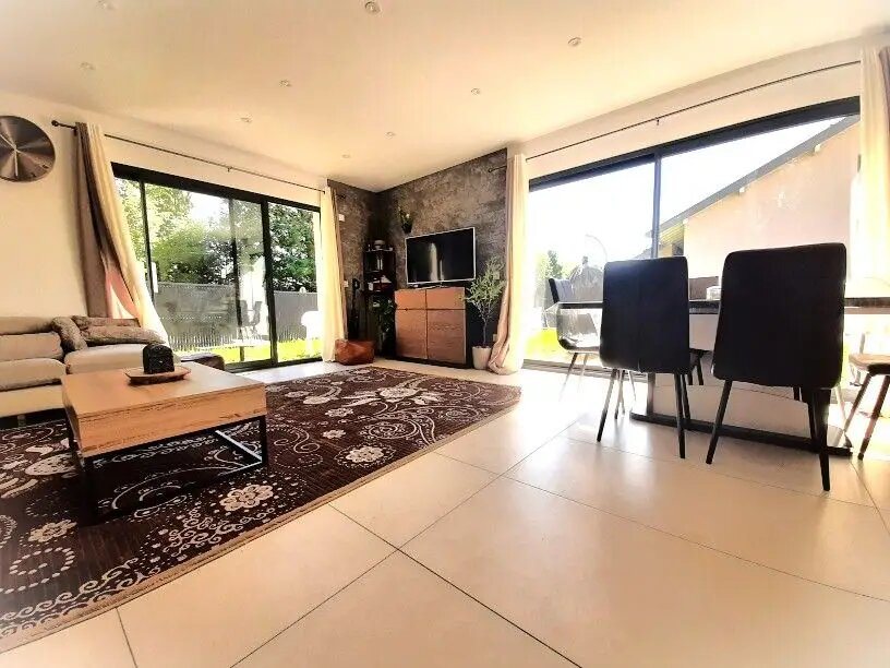 Maison à vendre, 167m², Saint-Genis-Pouilly