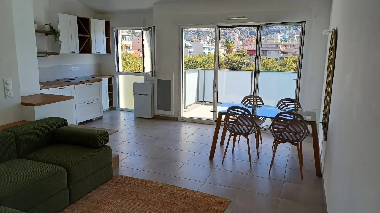 Appartement à louer, 63m², Nice