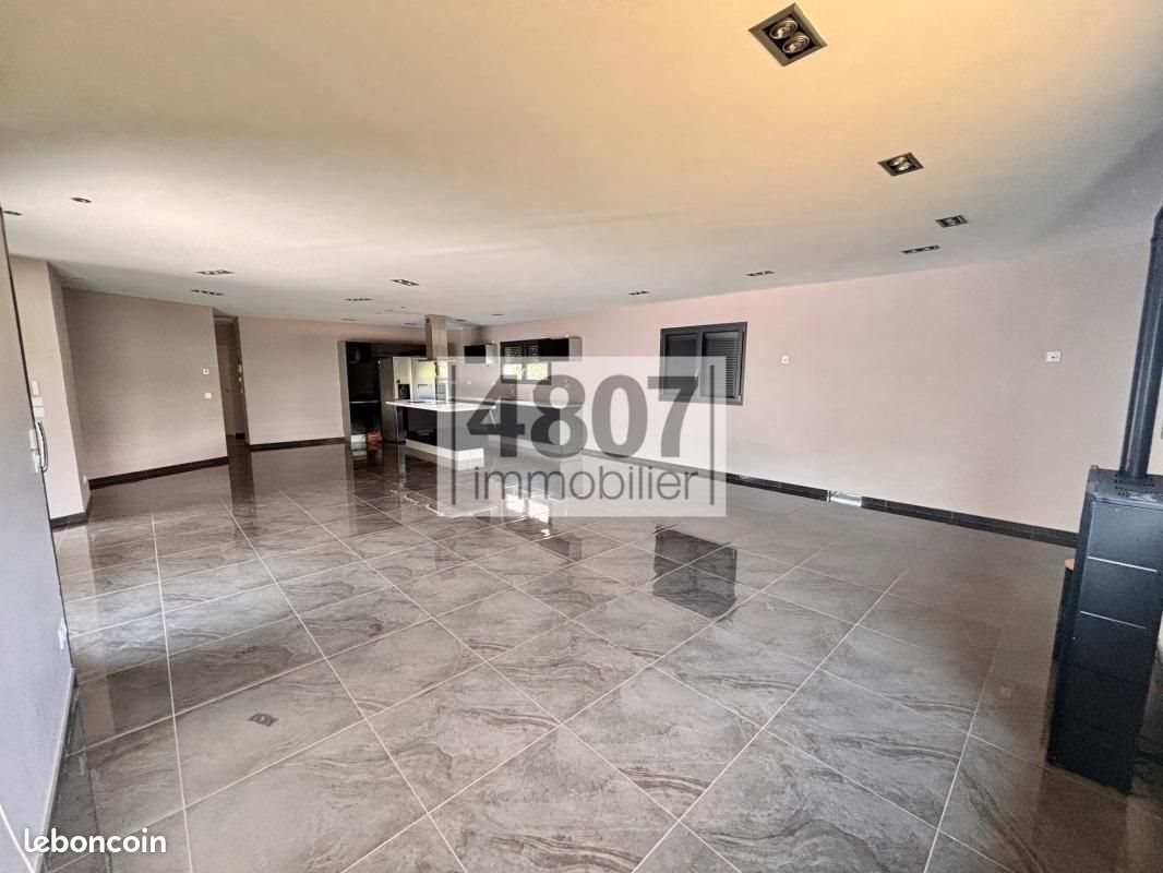 Maison à vendre, 184m², Marignier
