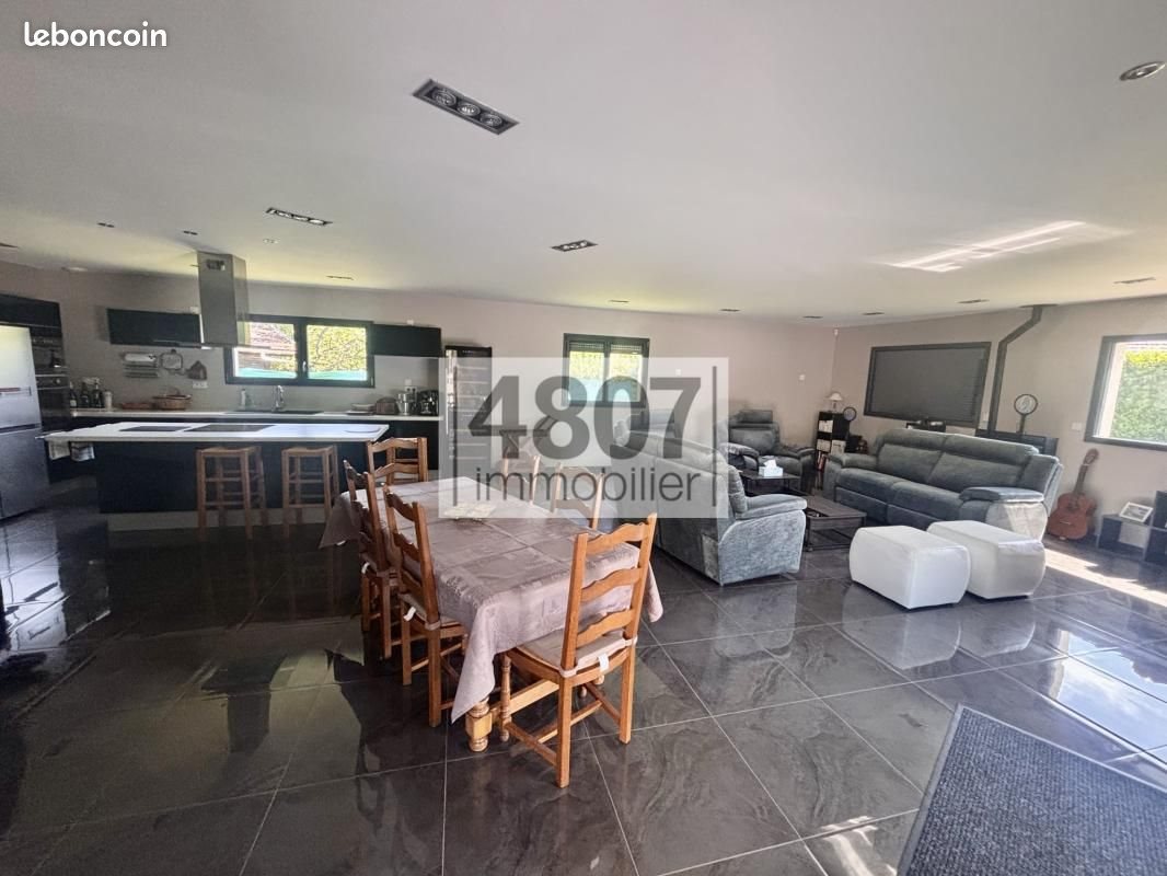 Maison à vendre, 184m², Marignier
