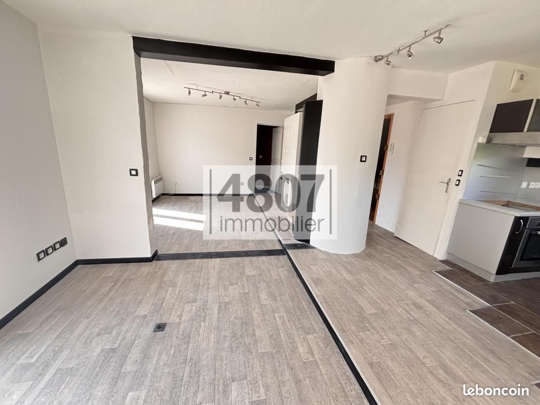 Appartement à vendre, 57m², Cluses