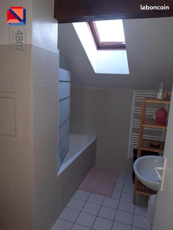 Appartement à louer, 64m², Thyez