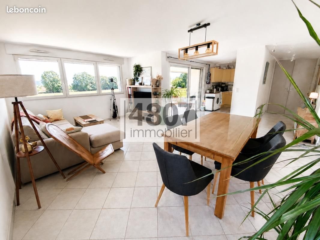 Appartement à vendre, 76m², Pers-Jussy