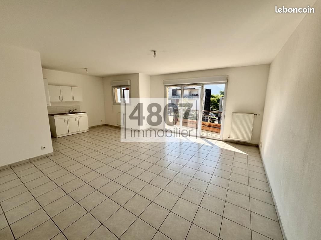Appartement à vendre, 69m², Thyez