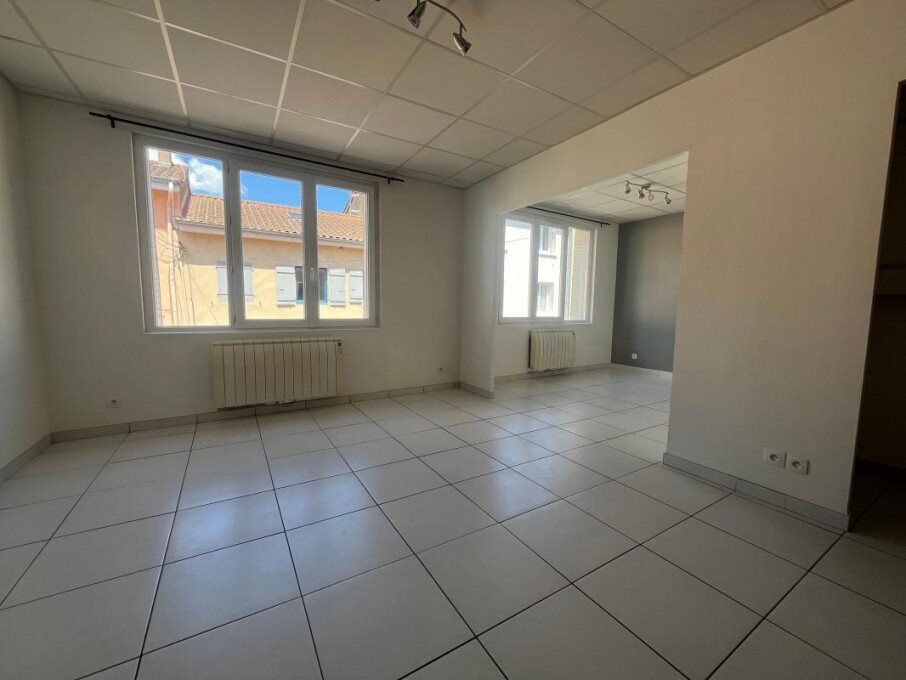 Appartement à louer, 74m², Saint-Laurent-sur-Saône