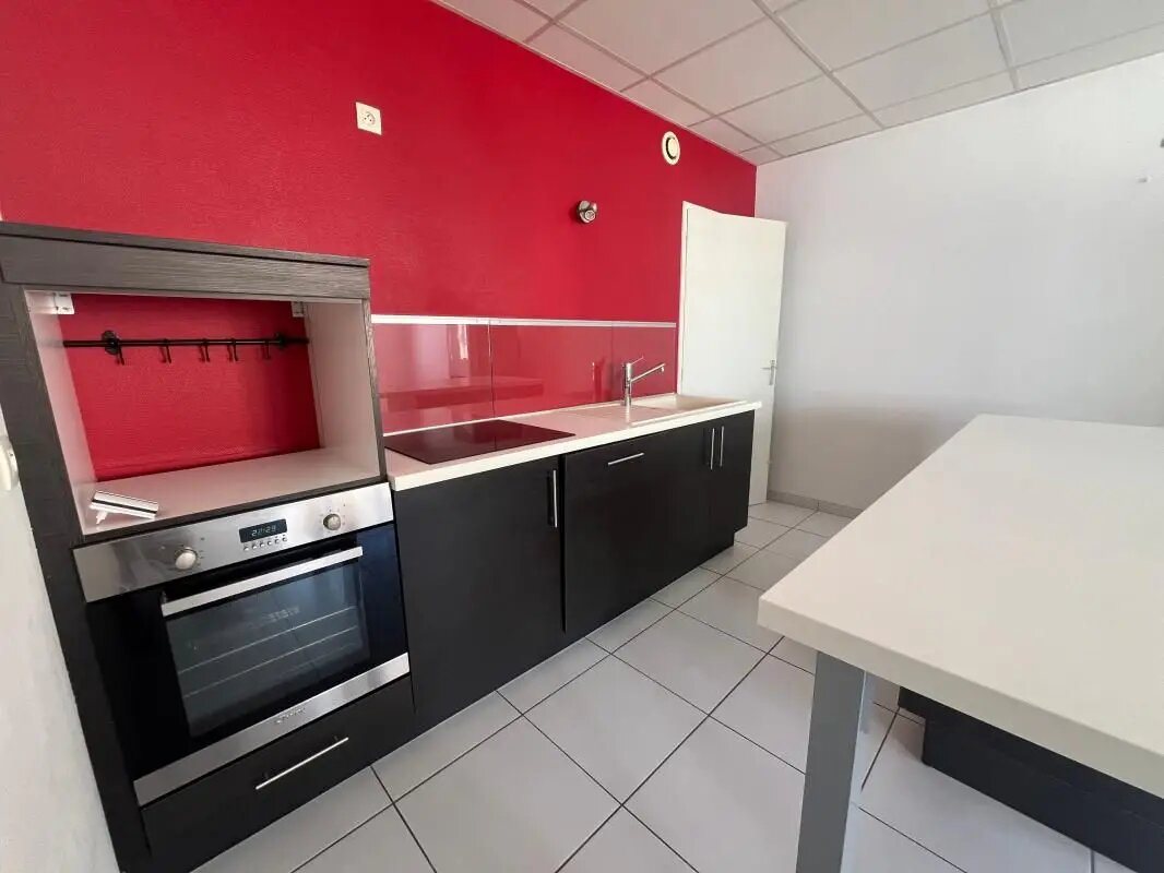 Appartement à louer, 74m², Saint-Laurent-sur-Saône