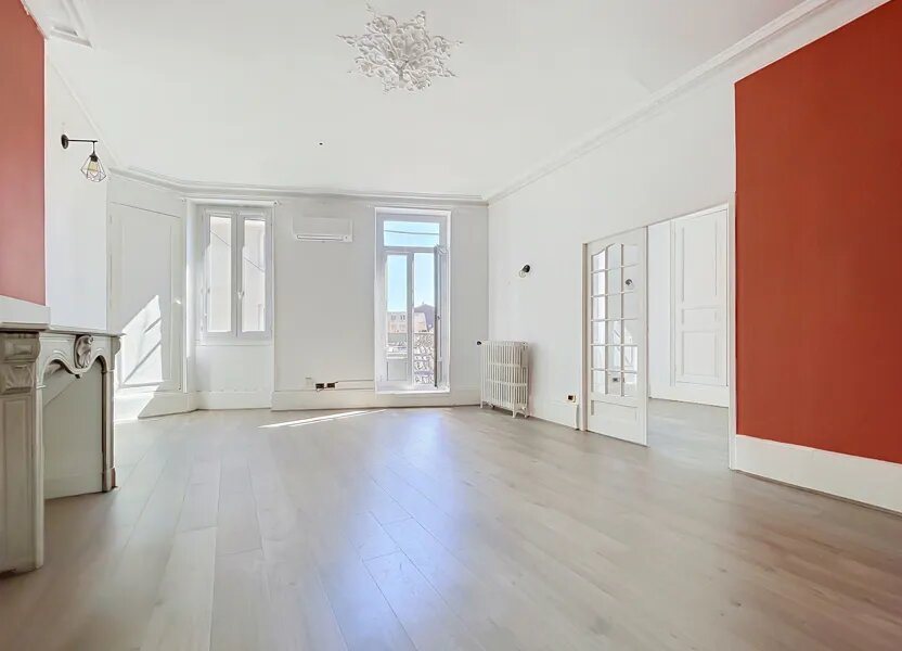 Appartement à louer, 78m², Valence