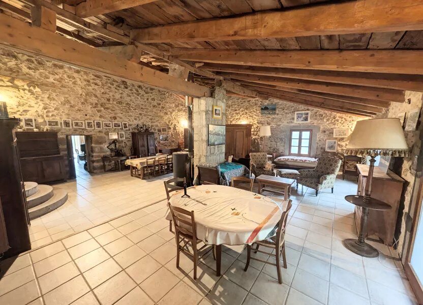 Maison à vendre, 220m², Alboussière