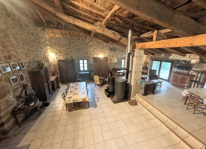 Maison à vendre, 220m², Alboussière