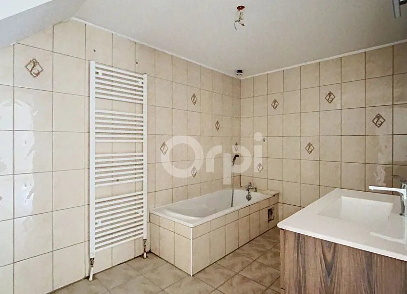 Appartement à louer, 109m², Neufchâteau