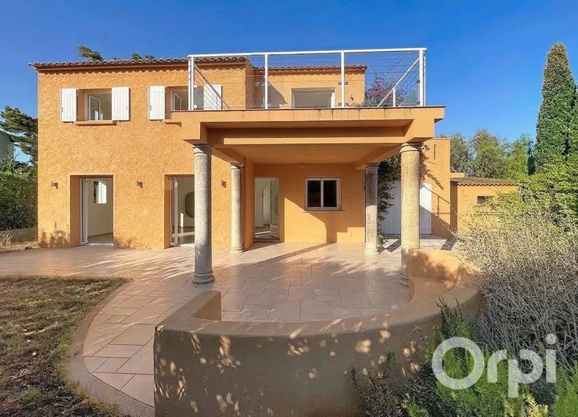 Maison à vendre, 135m², Lecci