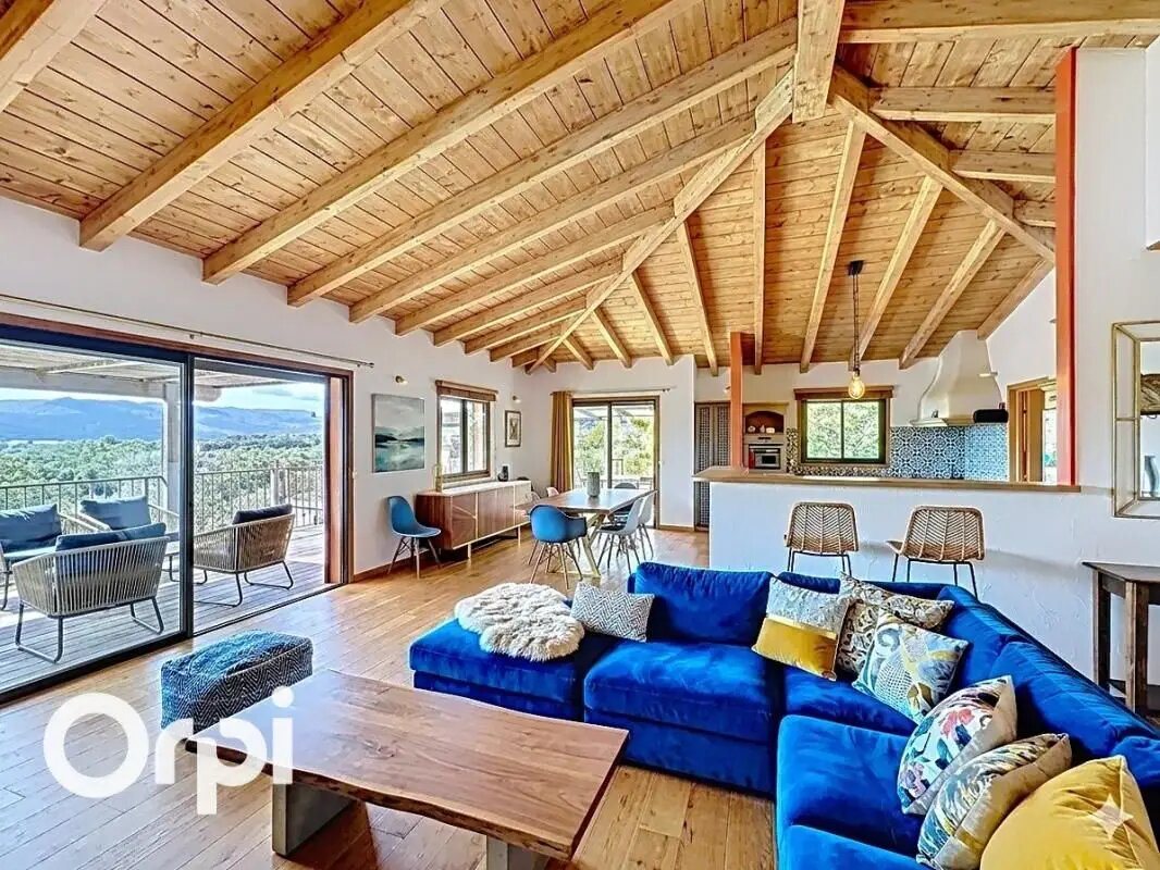 Maison à vendre, 239m², Sotta