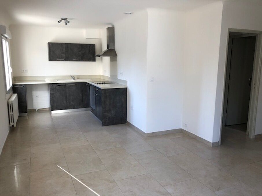 Maison à louer, 57m², Rognonas