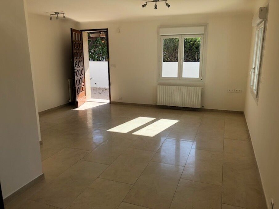 Maison à louer, 57m², Rognonas