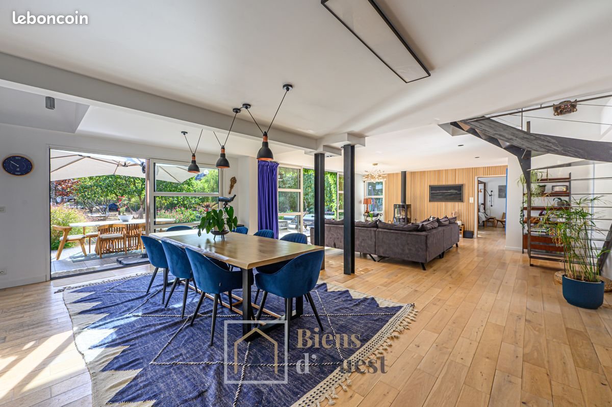 Maison à vendre, 230m², Locoal-Mendon