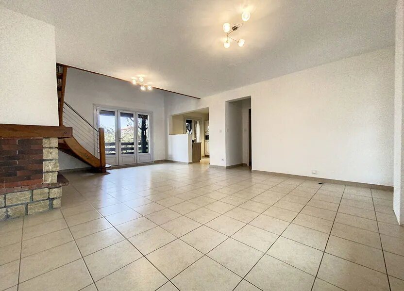 Maison à louer, 115m², Saint-Estève