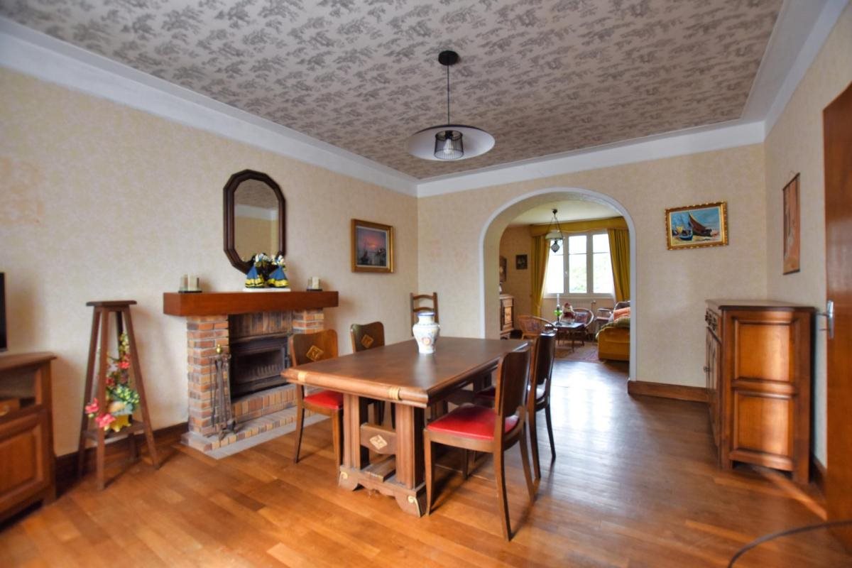 Maison à vendre, 181m², Plonévez-Porzay