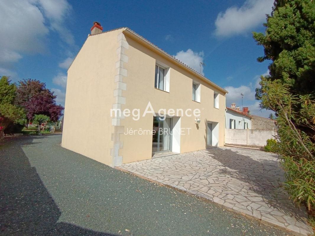 Maison à vendre, 194m², Nalliers