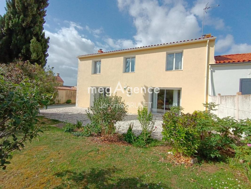 Maison à vendre, 194m², Nalliers