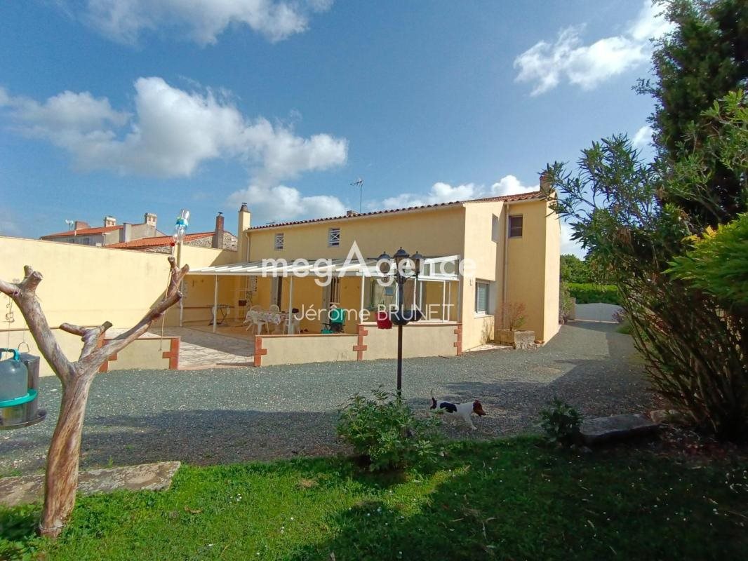 Maison à vendre, 194m², Nalliers