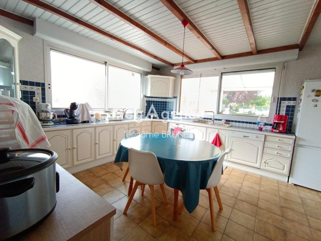 Maison à vendre, 194m², Nalliers