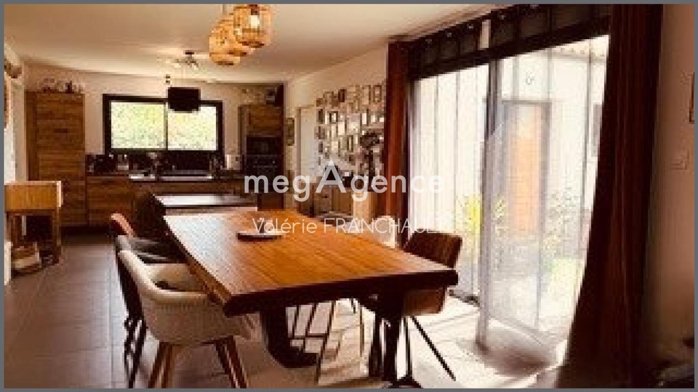Maison à vendre, 108m², Sainte-Gemme-la-Plaine