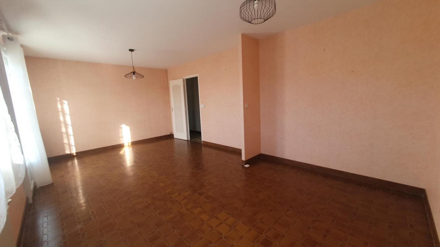 Maison à louer, 94m², Le Genest-Saint-Isle