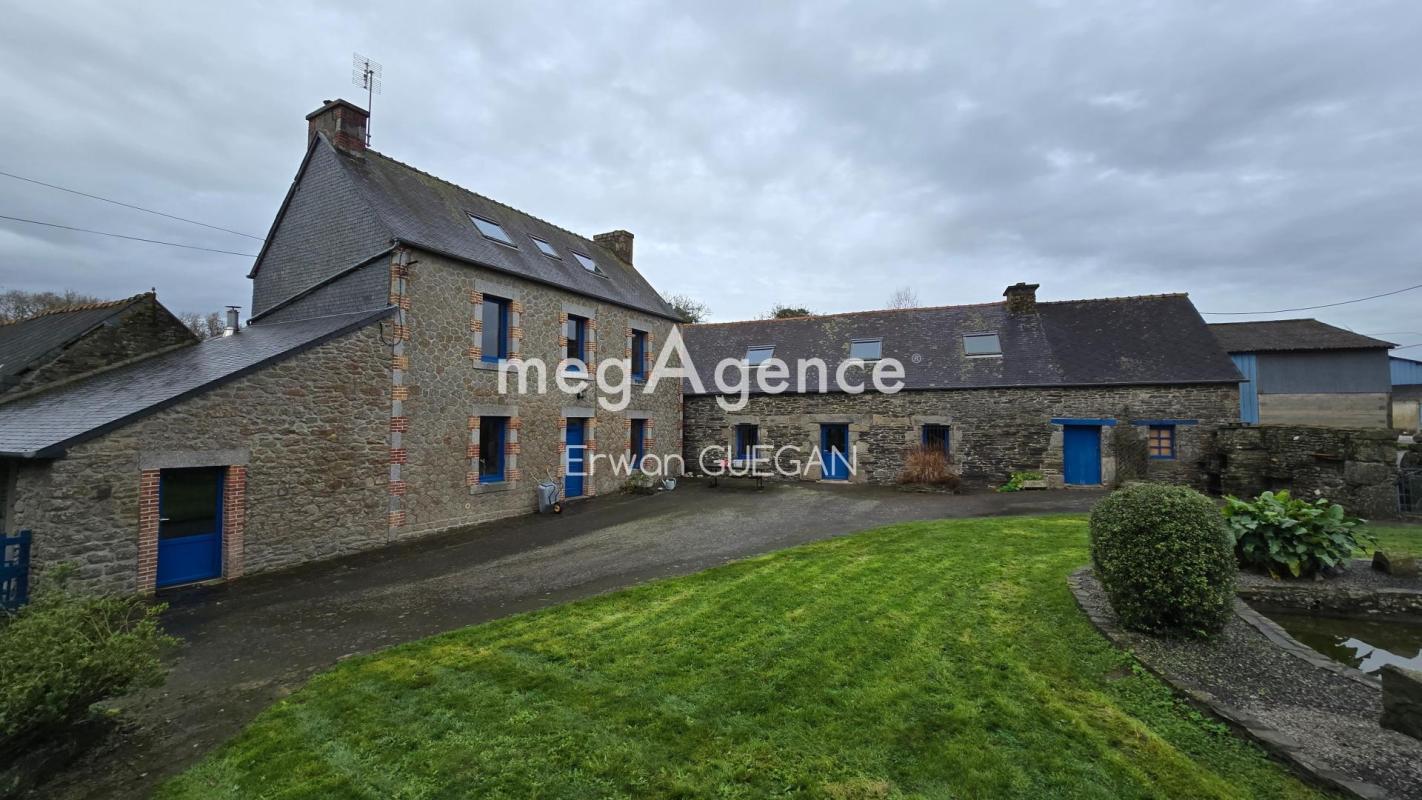 Maison à vendre, 393m², Kergrist-Moëlou
