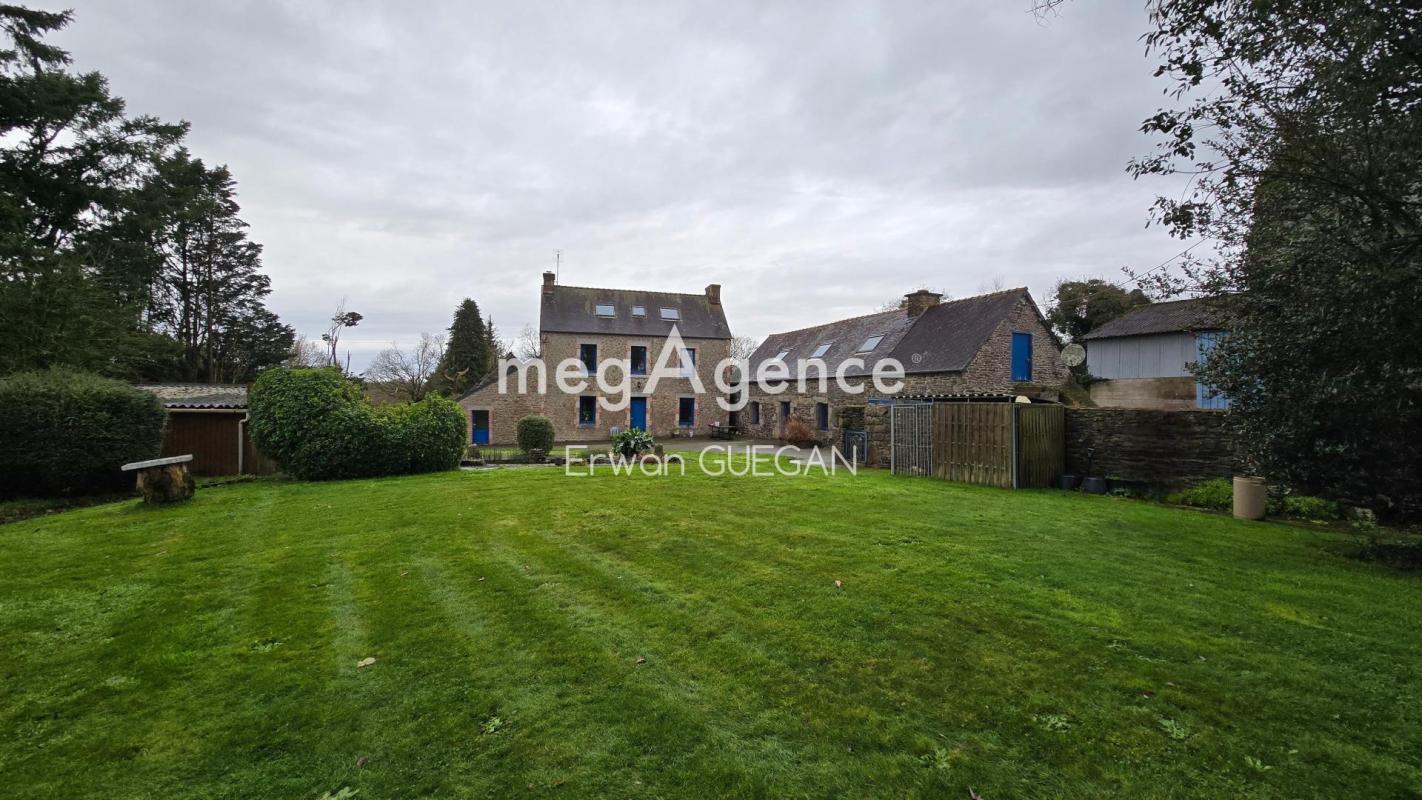 Maison à vendre, 393m², Kergrist-Moëlou