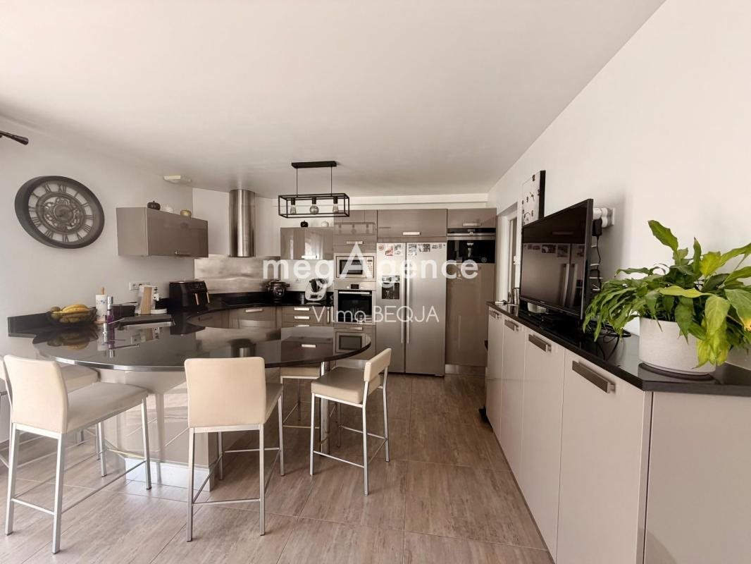 Maison à vendre, 185m², Pont-sur-Yonne