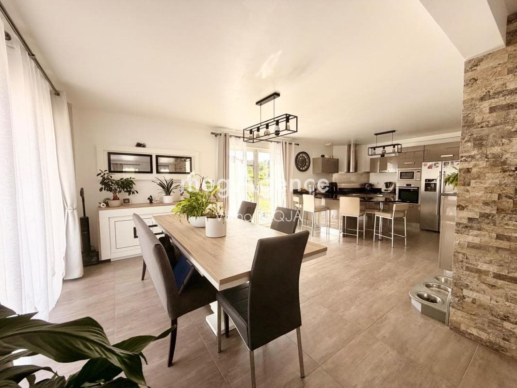 Maison à vendre, 185m², Pont-sur-Yonne