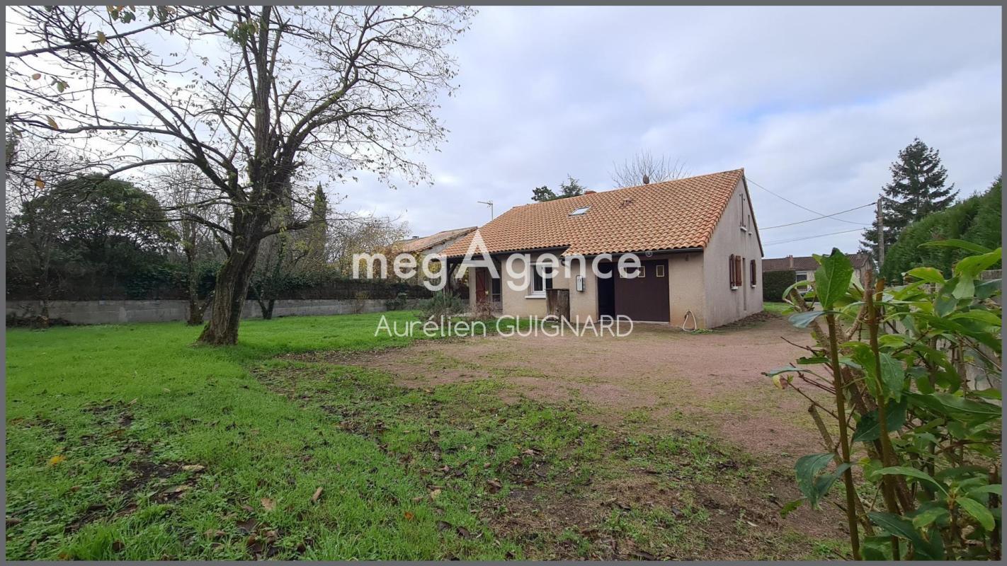 Maison à vendre, 151m², Bressuire