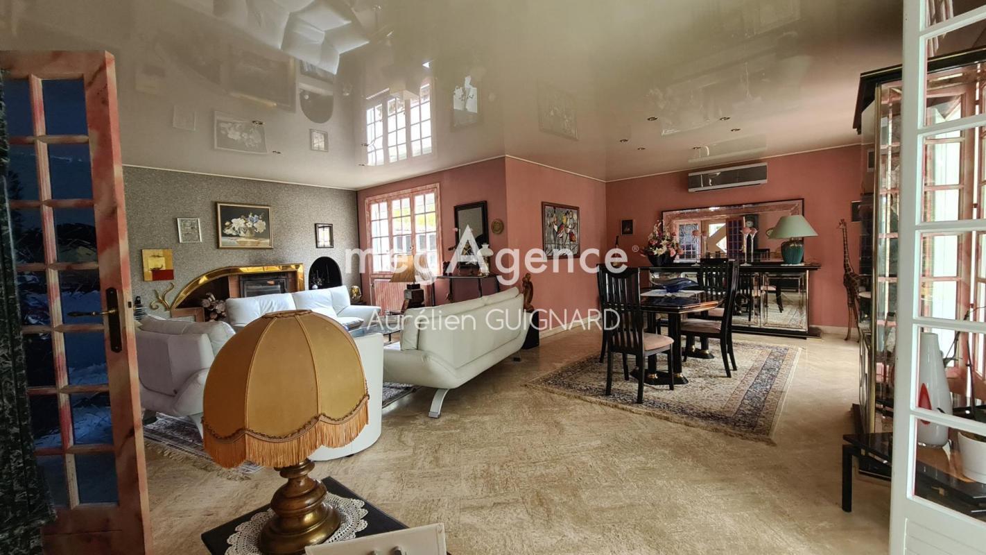 Maison à vendre, 164m², Bressuire