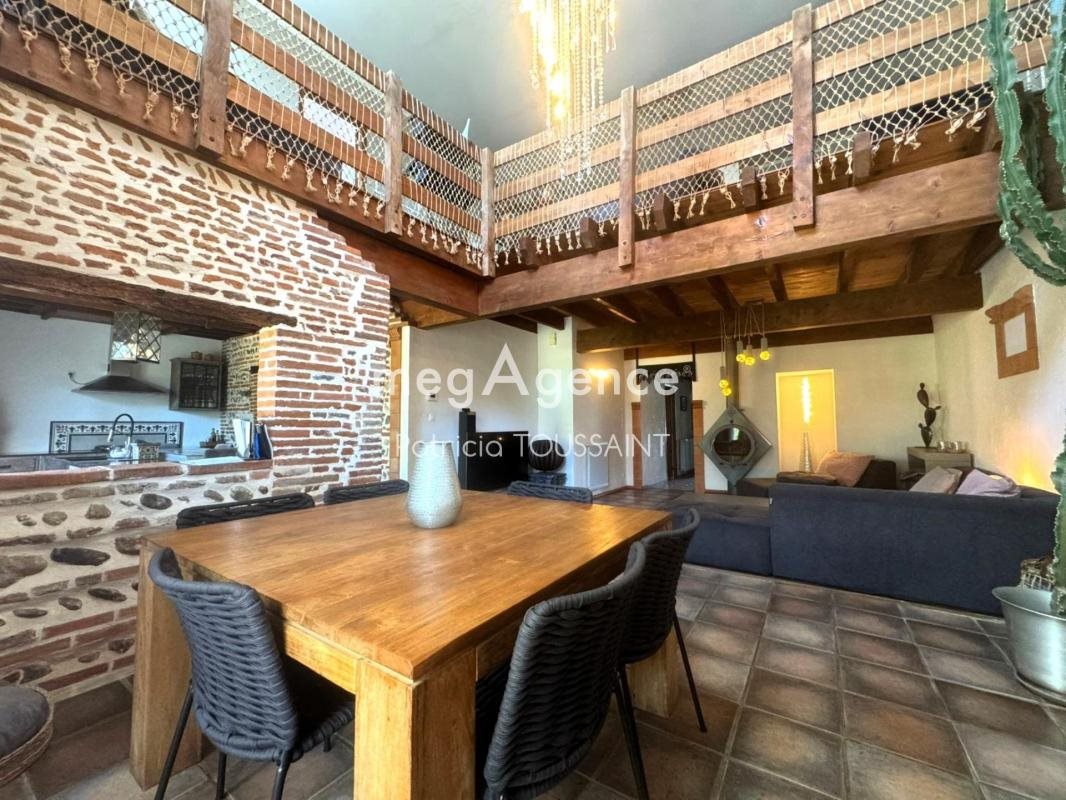 Maison à vendre, 241m², Lavernose-Lacasse