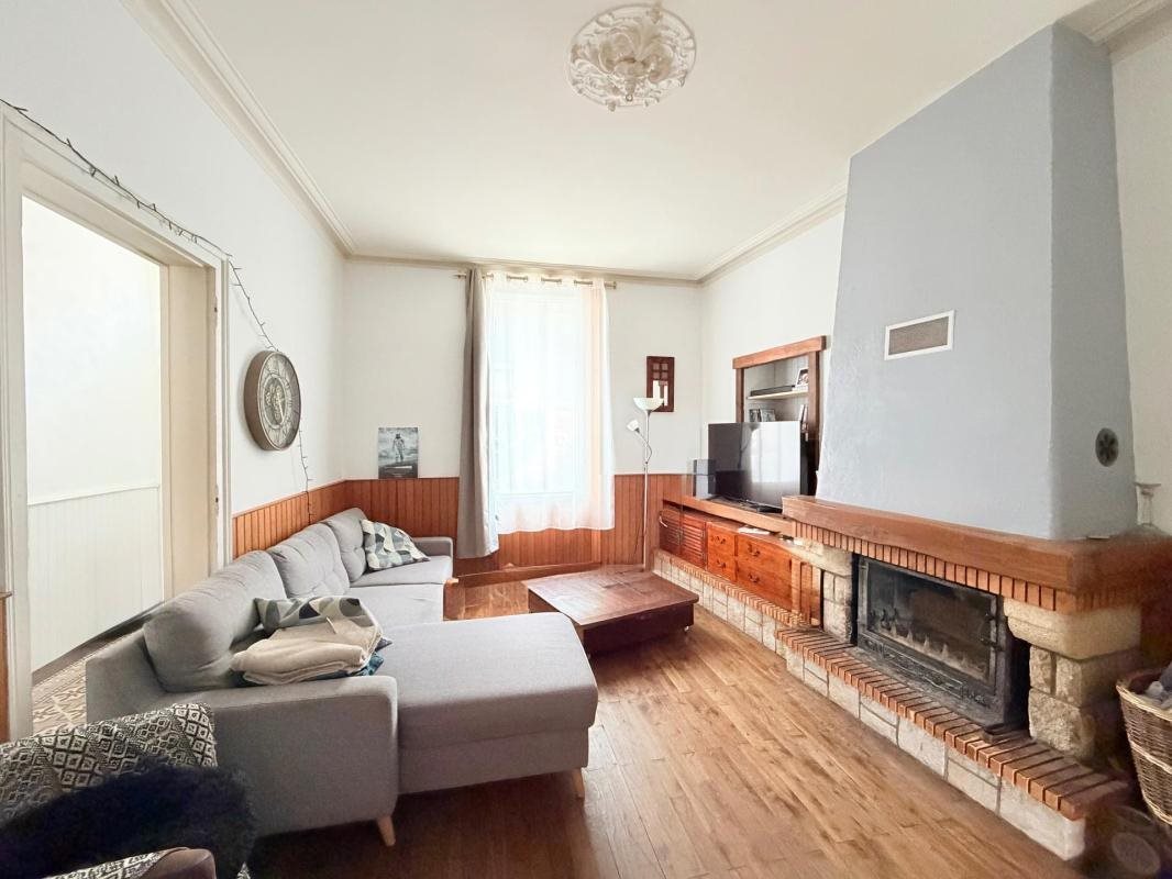 Maison à vendre, 237m², Trémentines