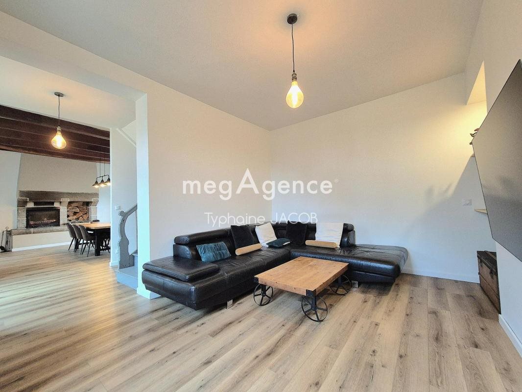 Maison à vendre, 223m², Ploëzal