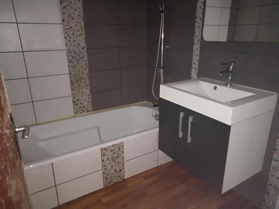 Maison à vendre, 68m², Scaër