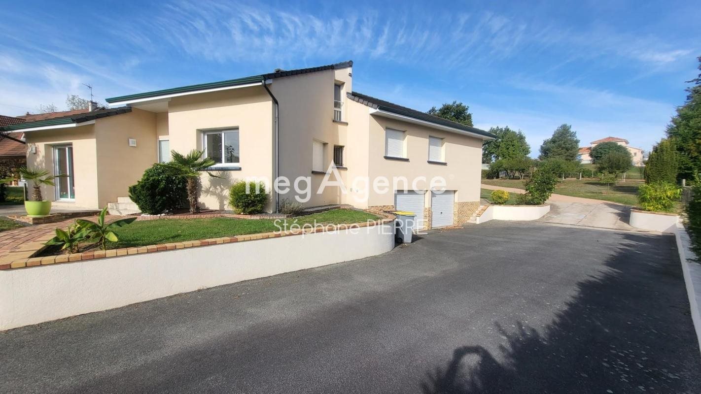 Maison à vendre, 166m², Domérat