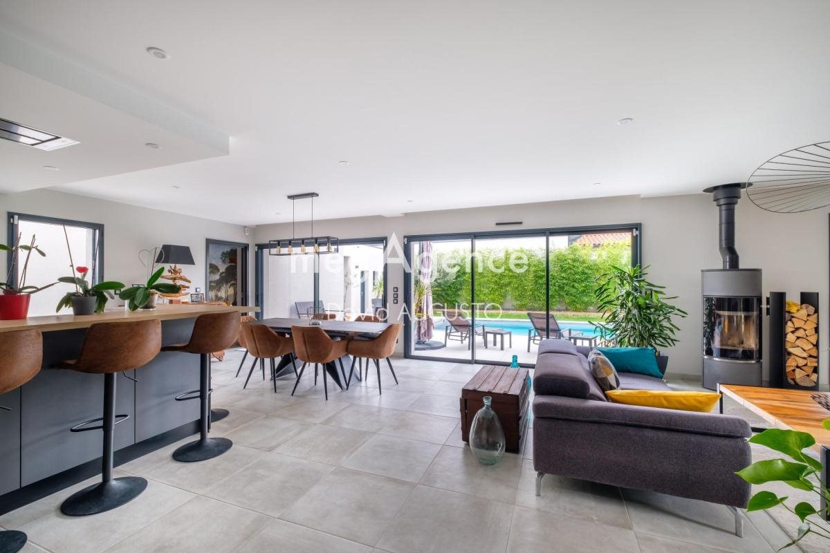 Maison à vendre, 193m², Lentilly