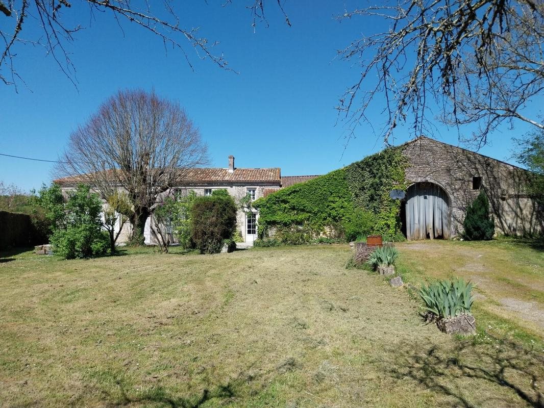 Maison à vendre, 210m², Saint-Germain-de-Lusignan