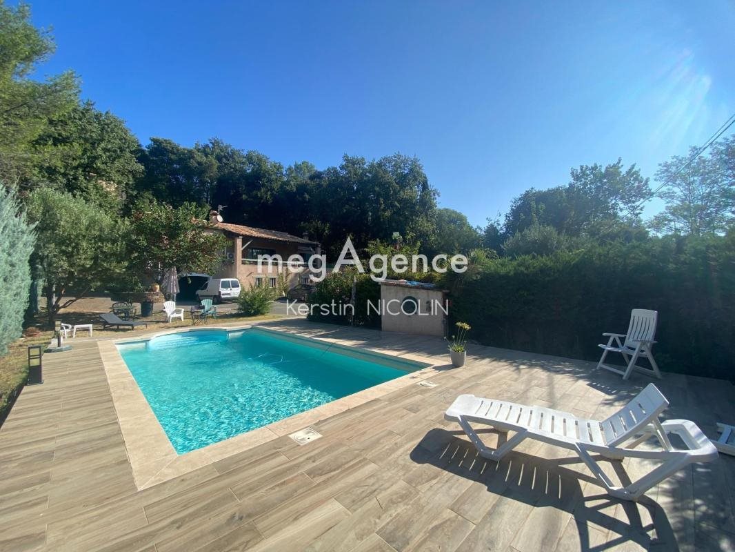 Maison à vendre, 198m², Flassans-sur-Issole