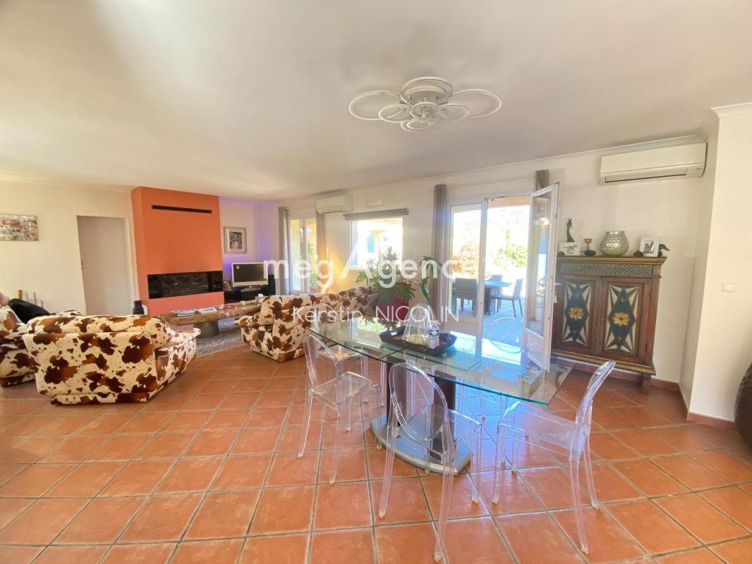 Maison à vendre, 210m², Néoules
