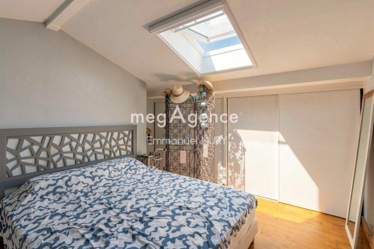 Appartement à vendre, 94m², Saint-Genis-les-Ollières