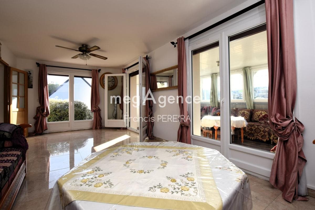 Maison à vendre, 122m², Nézel